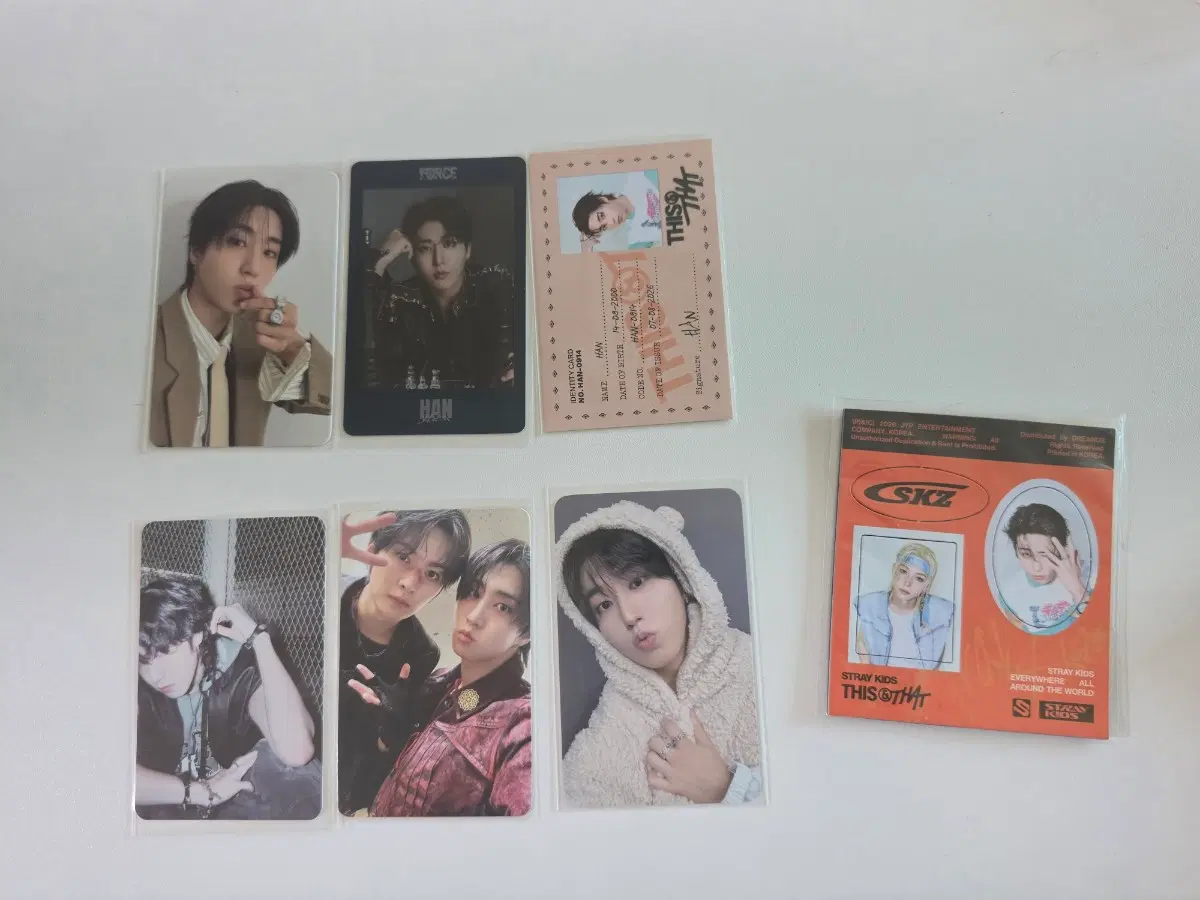 스키즈 스트레이키즈 한 카르마 this&that 곰돌이 포카 보따람지 유닛포카 디댓 자석