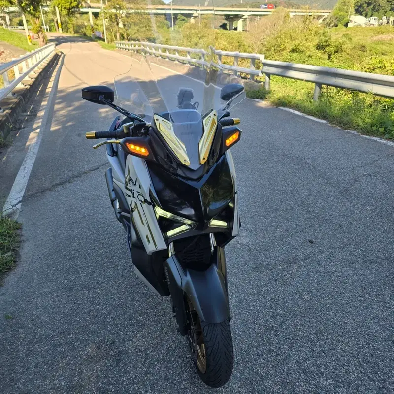 24년 야마하 XMAX 300cc 스쿠터 팝니다