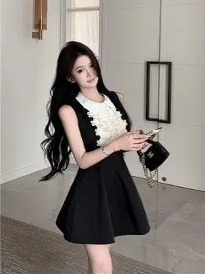 노브랜드 슬리브리스 미니 원피스 블랙 화이트 카라 레이스 M 한국 스나계