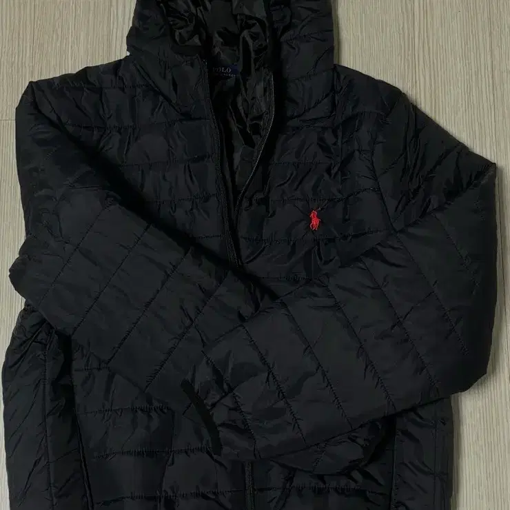 폴로 패커블 후드 경량패딩