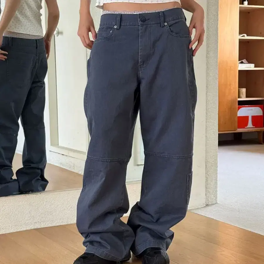 (새상품)다잉 워싱 지퍼 포켓 코튼 일자 팬츠 - 네이비