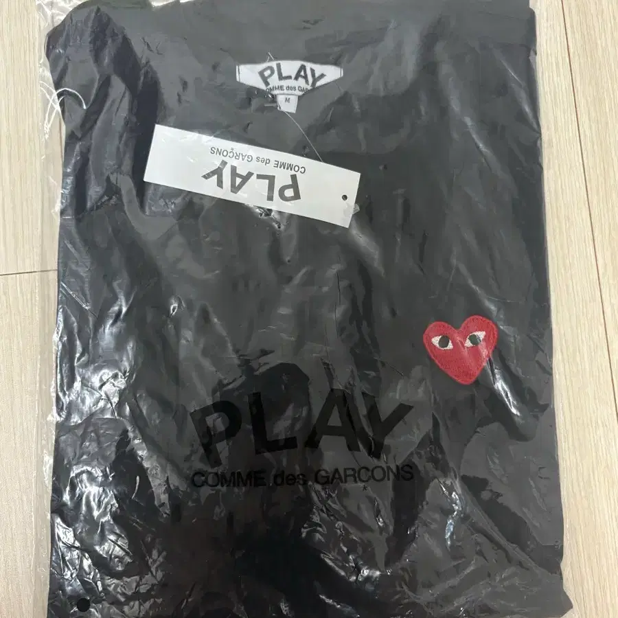 꼼데가르송 플레이 로고 반팔 티셔츠 블랙M