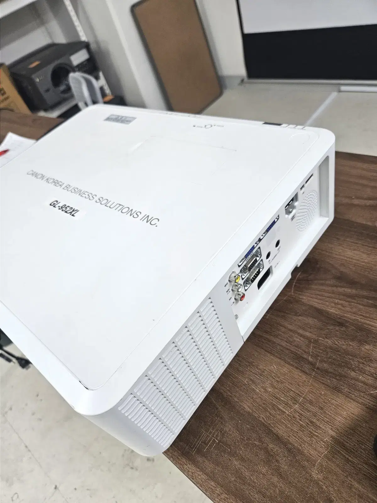캐논 GL-952XL 레이저 프로젝터 판매합니다.