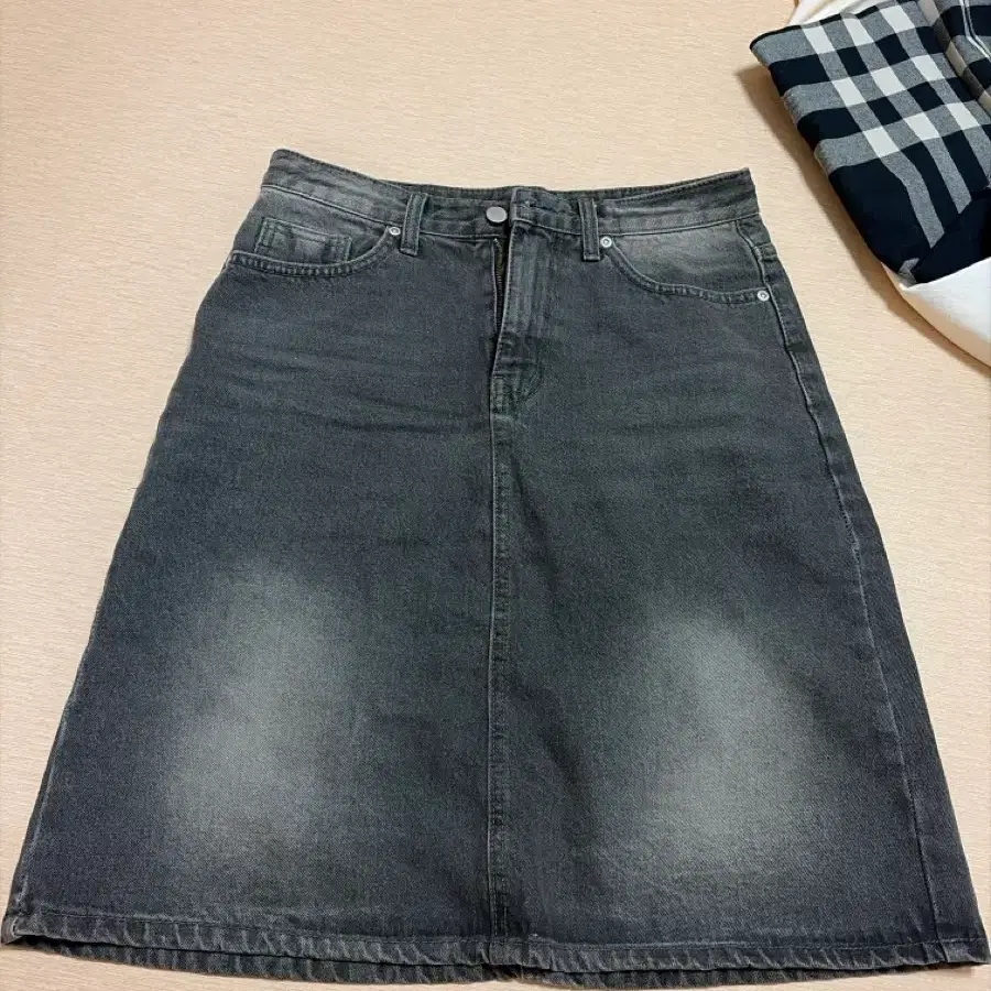 흑청 데님 미디 스커트