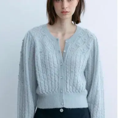 TANNAT 타낫 23fw 펄 니트 가디건 블루그레이 여성의류 아우터 스웨터 소라 스카이블루 파스텔블루 러블리 에겐녀 스타일 데일리 일상복