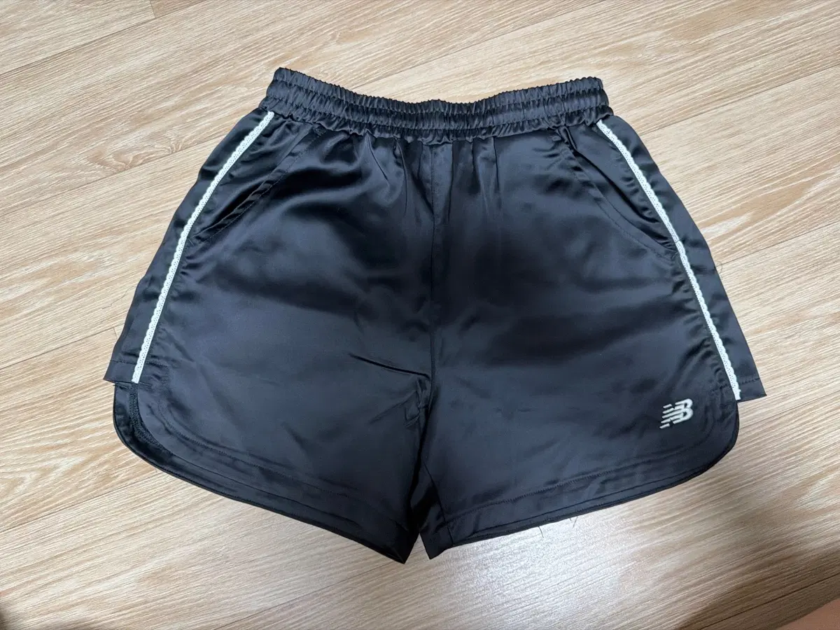 뉴발란스키즈 돌핀팬츠 150