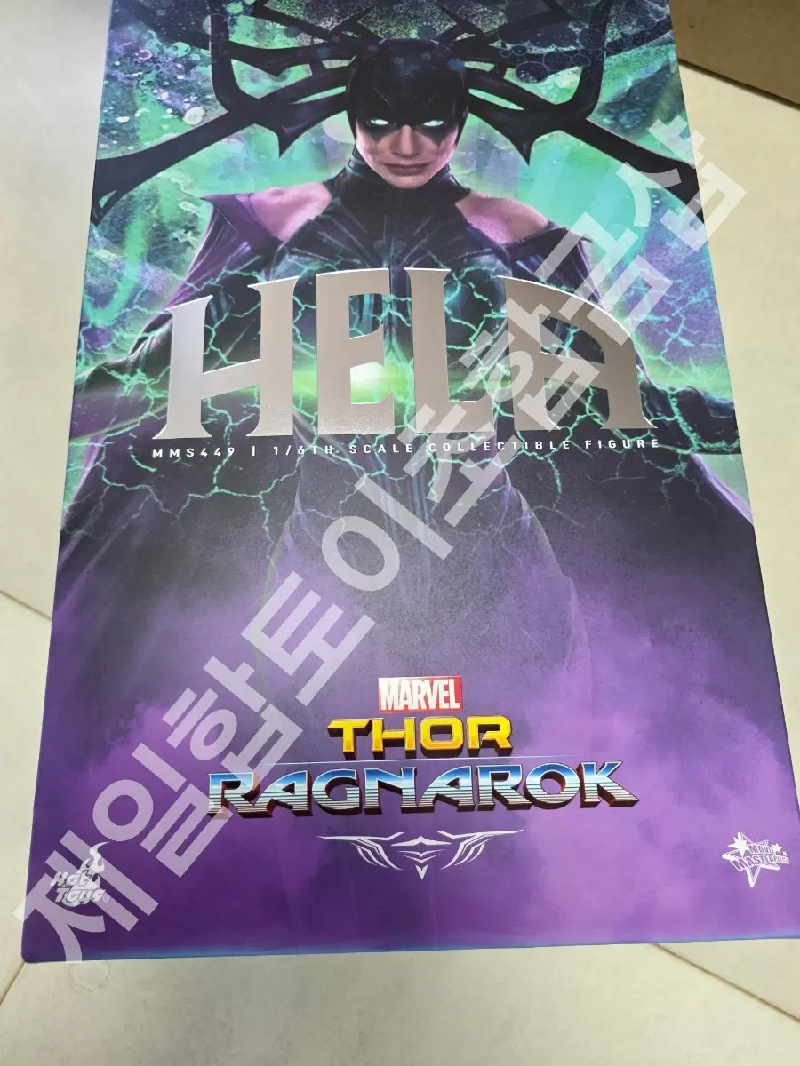 핫토이 헬라 1/6 스케일 피규어