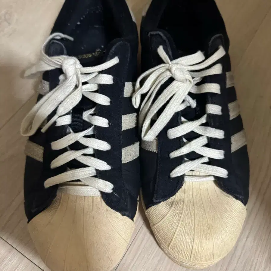 아디다스 슈퍼스타 275 팝니다