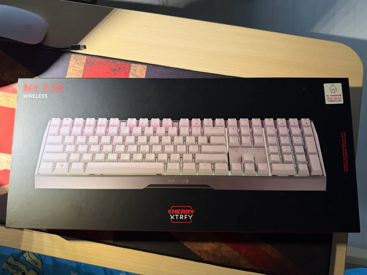 (미개봉 새상품) 체리 키보드 MX 3.0S RGB 무선