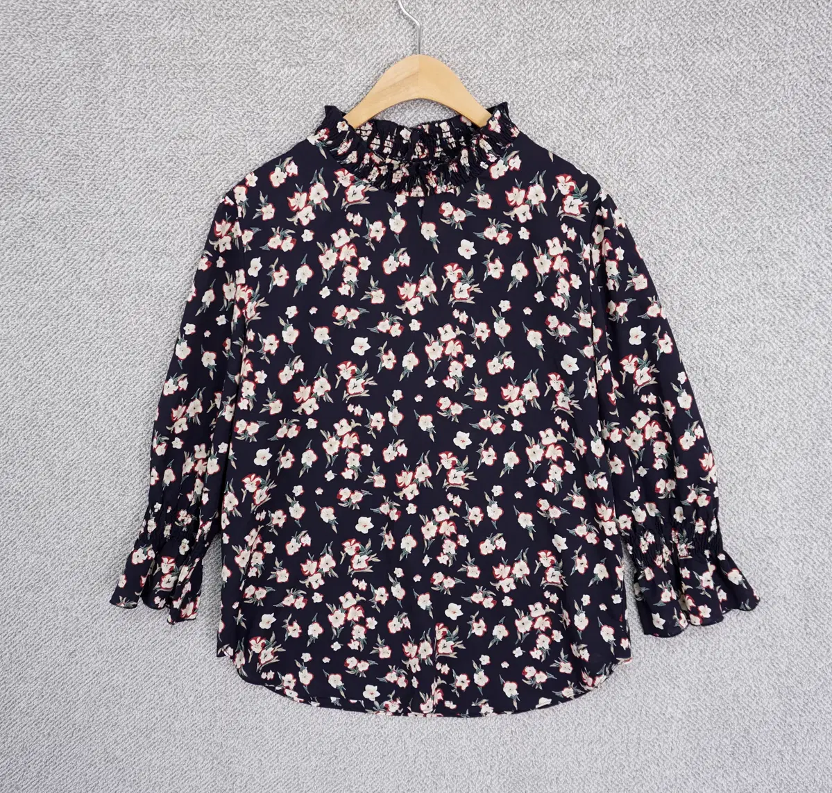 리스트 여성 하이넥 플라워 7부 블라우스 55size