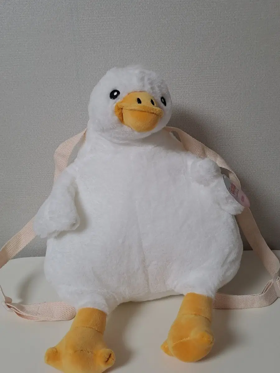 흰색 오리 인형 가방 인형