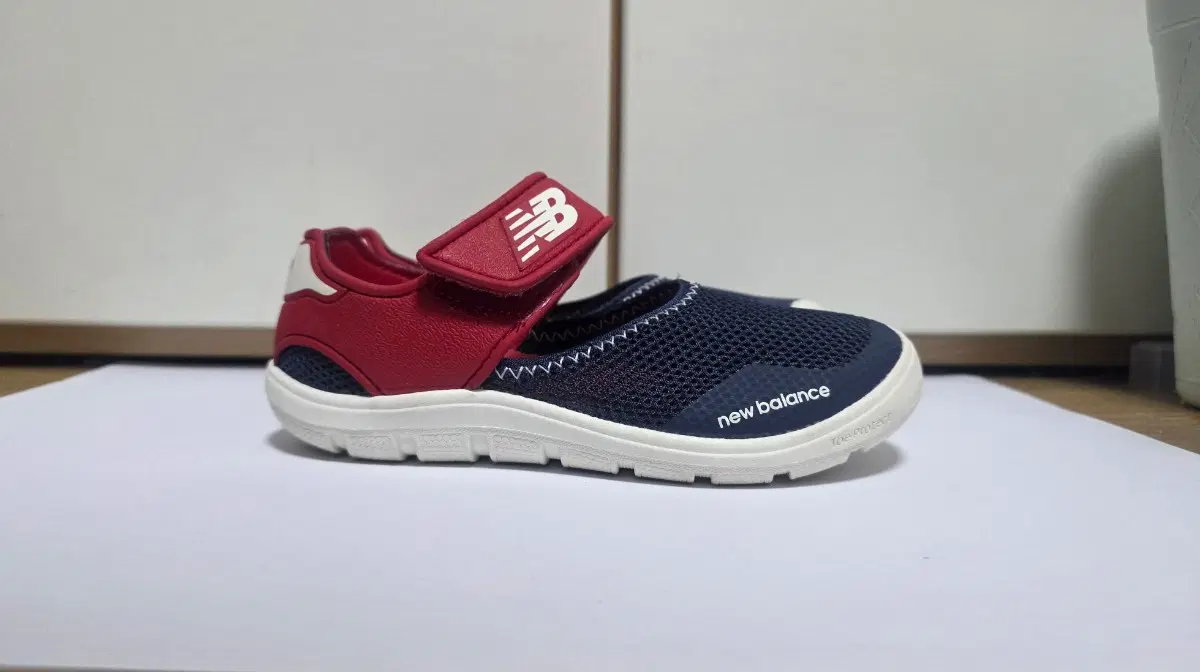 뉴발란스키즈 17.5cm 아쿠아슈즈 아쿠아샌들