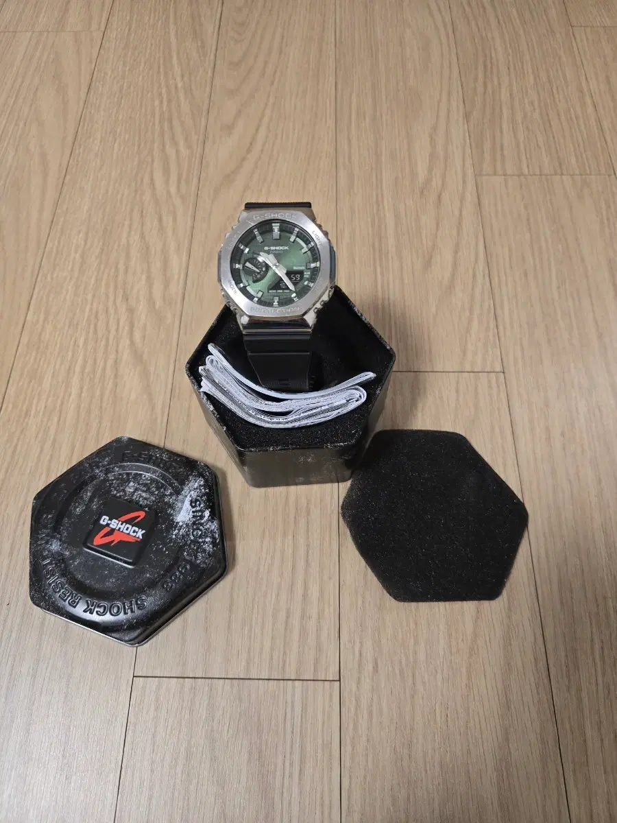 카시오 지샥 GA-2100 그린 시계