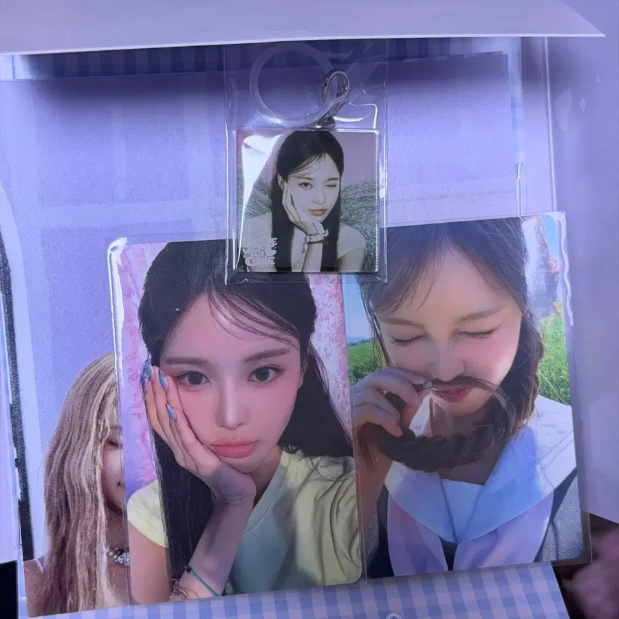 이즈나 HANDLE WITH CARE 덤핫 완전생산한정반 Limited Edition 일본 앨범 방지민 정세비
