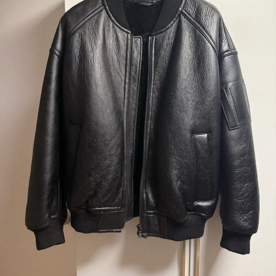 준지 25fw 무스탕 마원 46