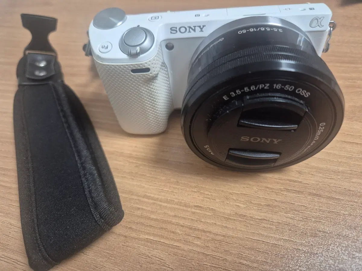 소니 nex5t 카메라(번들렌즈 포함)+SEL50F18 여친렌즈(단렌즈)