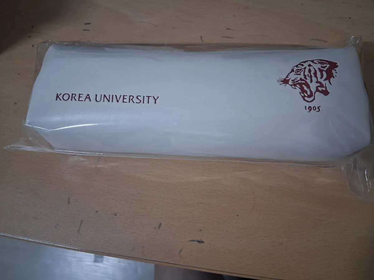 고려대학교 호랑이 로고 필통 새상품(안암캠에서 구매했어요 )