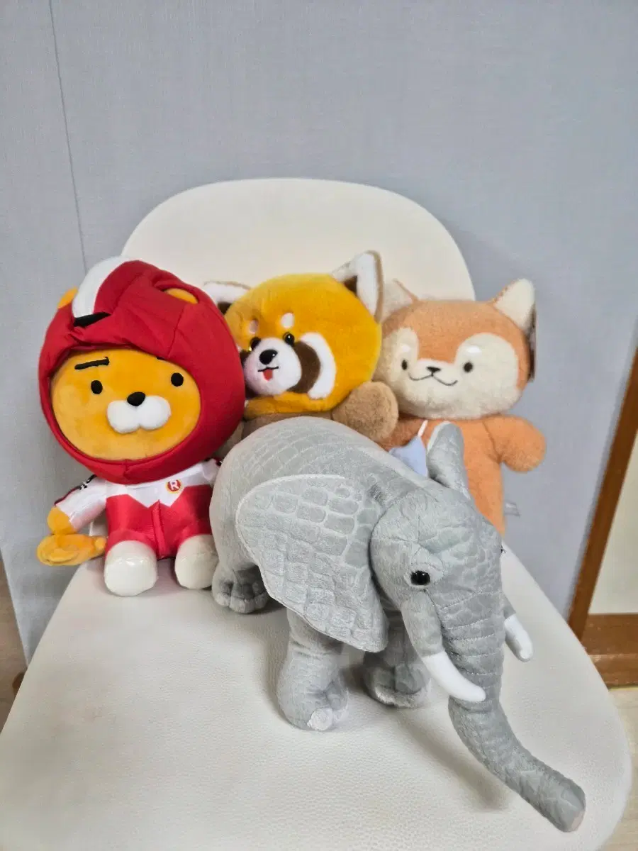 카카오 라이언 붉은색 복장 인형 외 4종 세트