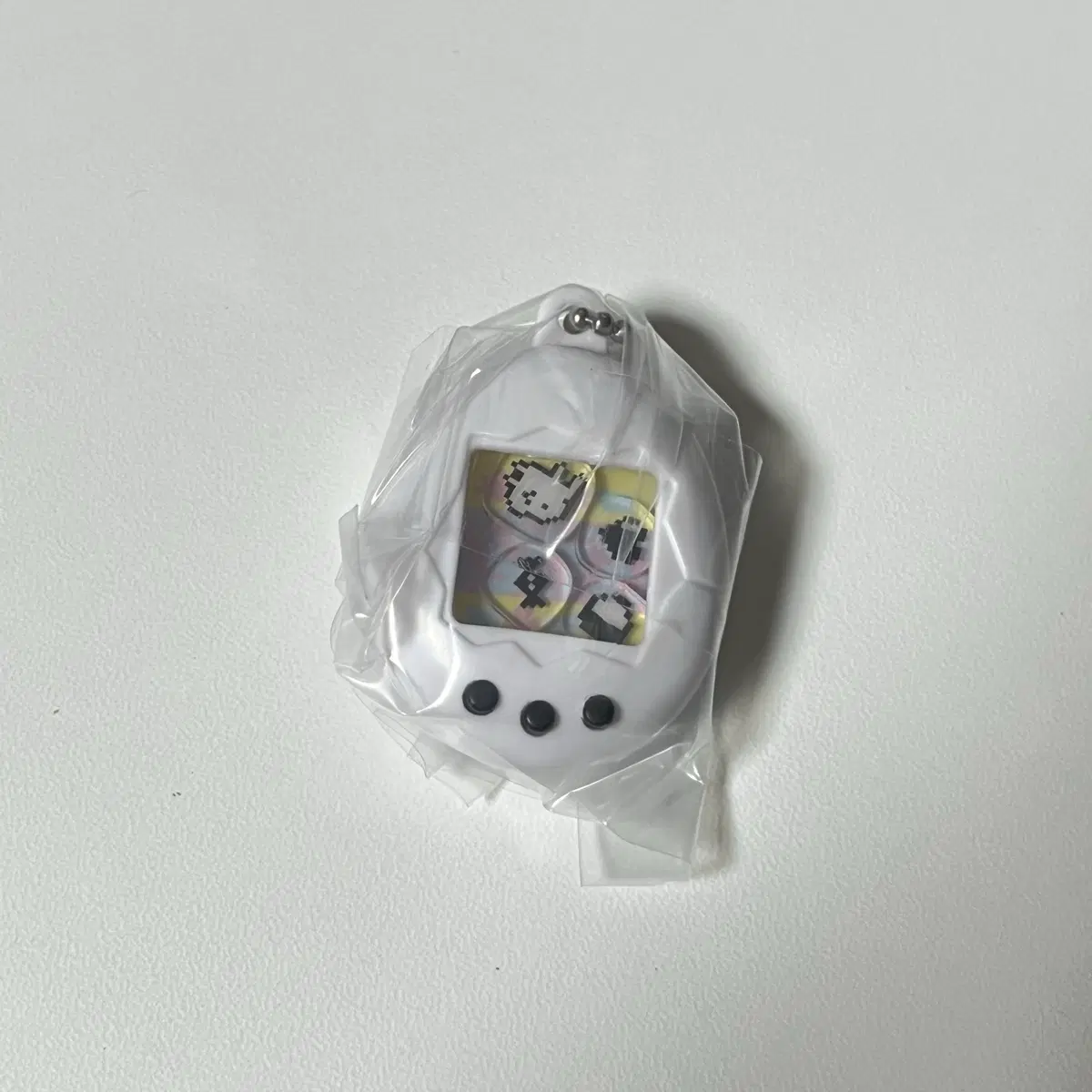 반다이 다마고치 샤카샤카 참 키링 가챠