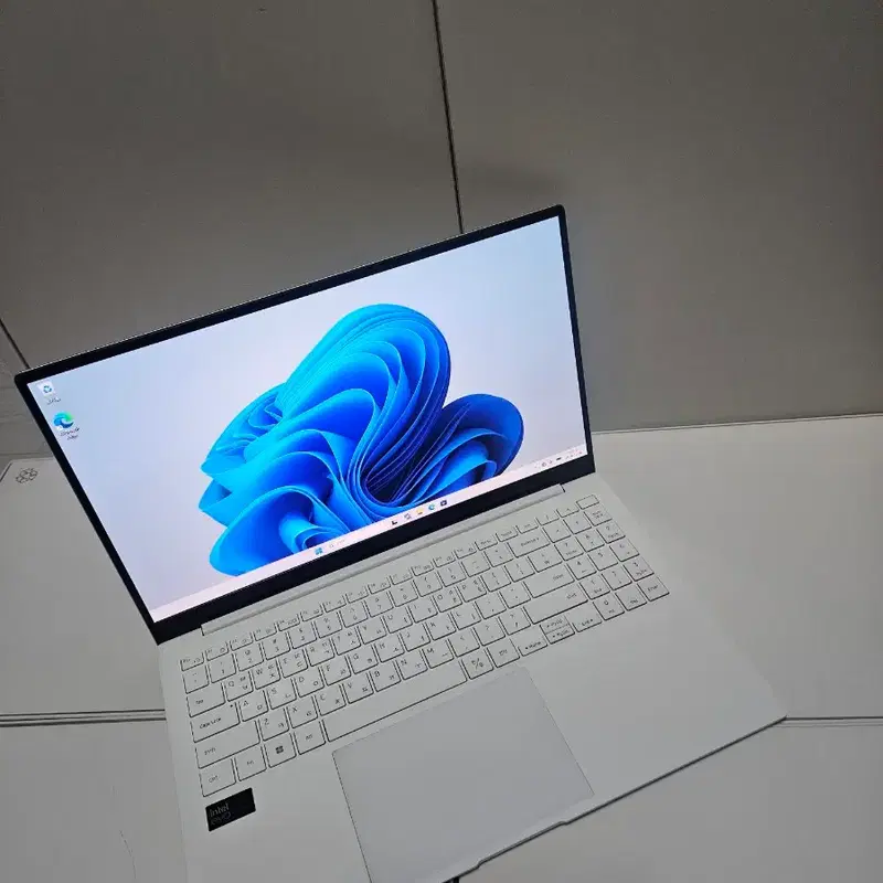 삼성 노트북 갤럭시북 프로SE NT951XGK 15인치 U5/램32G/SSD256