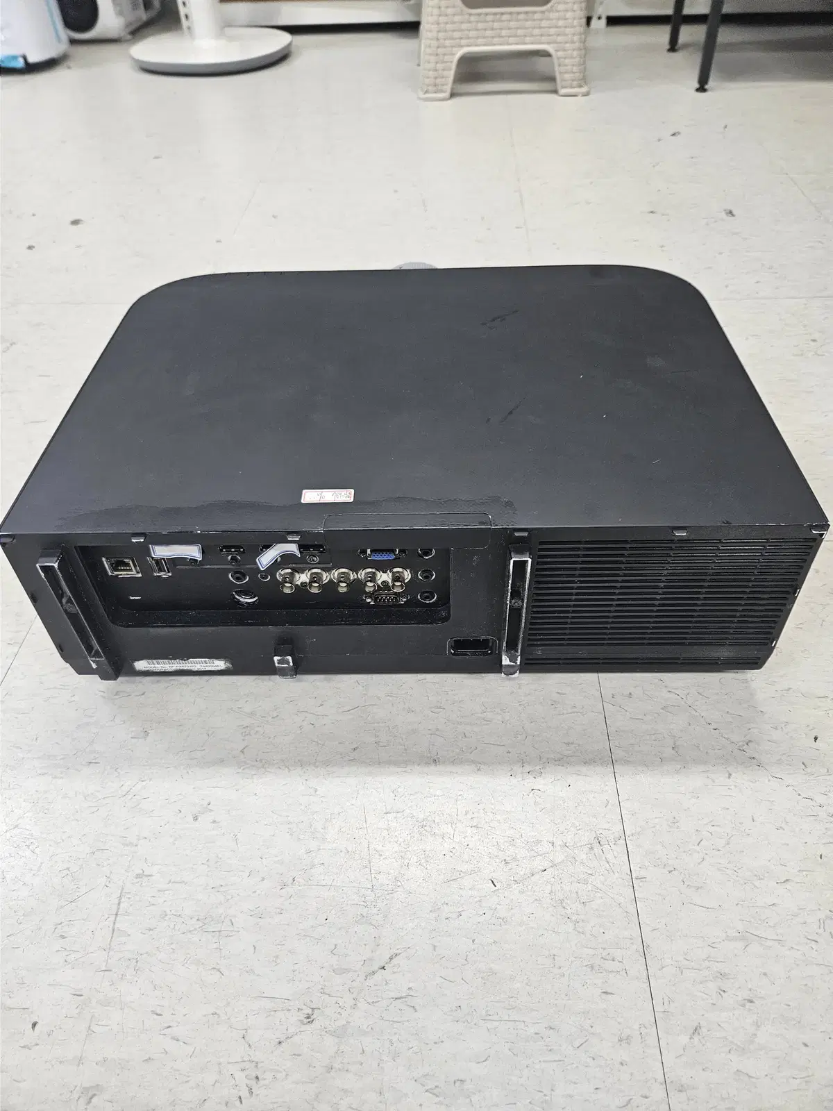 NEC PA672U 6700안시 블랙프로젝터 판매합니다.