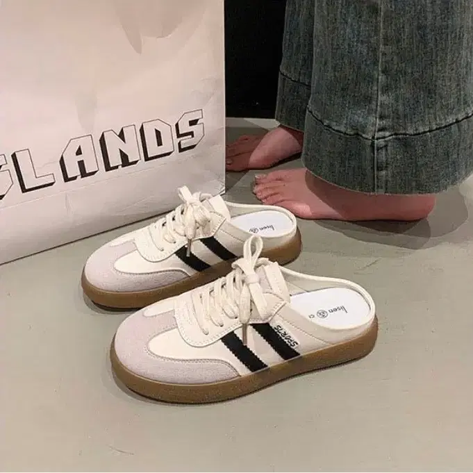 스니커즈 뮬 운동화