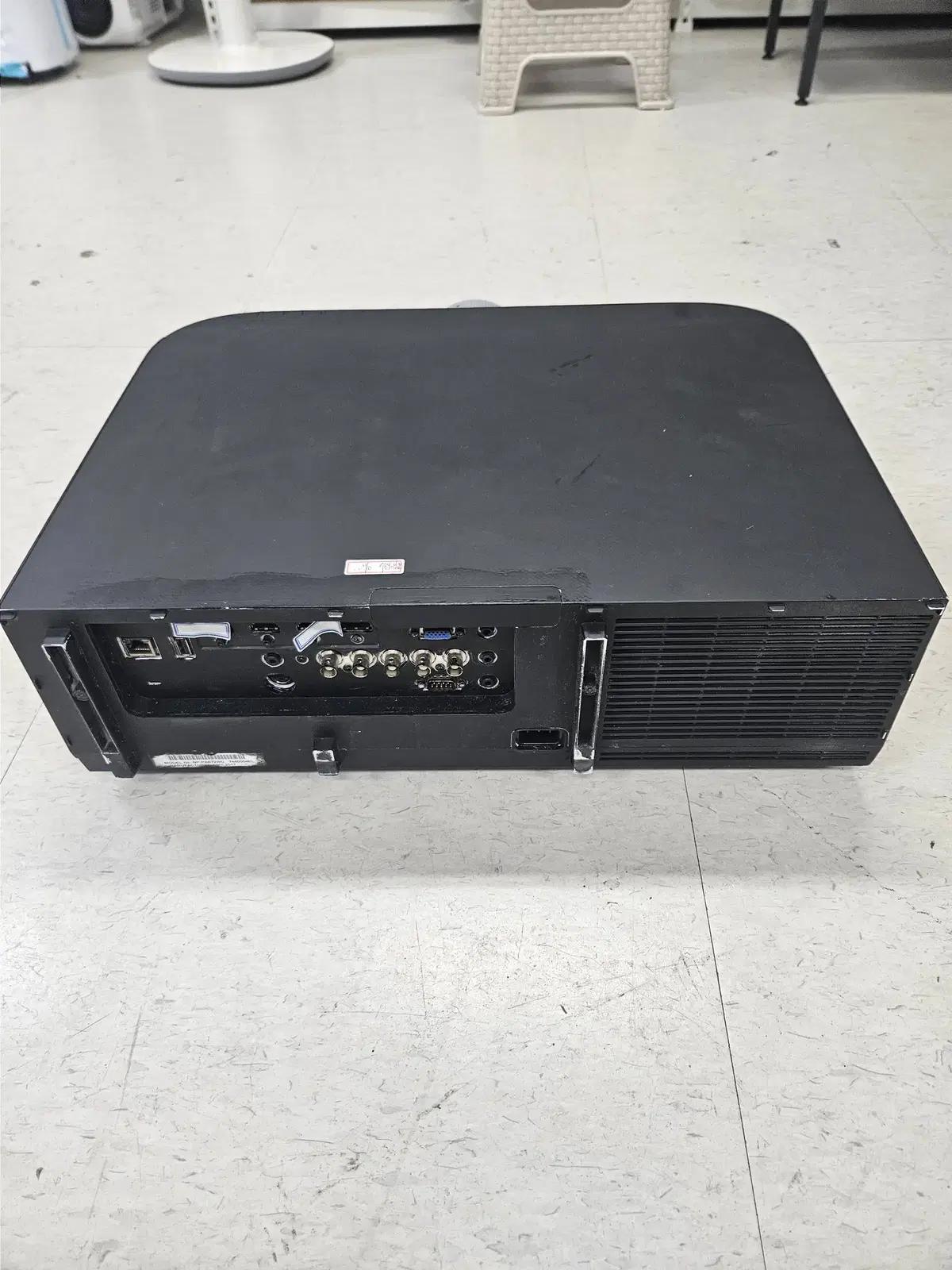 NEC PA672U 6700안시 블랙프로젝터 판매합니다.