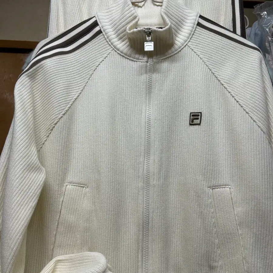 FILA 세트 집업 스커트 포함 젤 작은 사이즈
