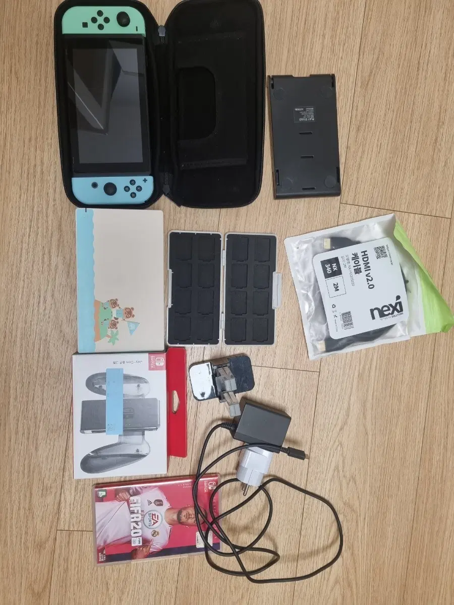 닌텐도 스위치 본체 + FIFA20 게임 + 액세서리 일괄