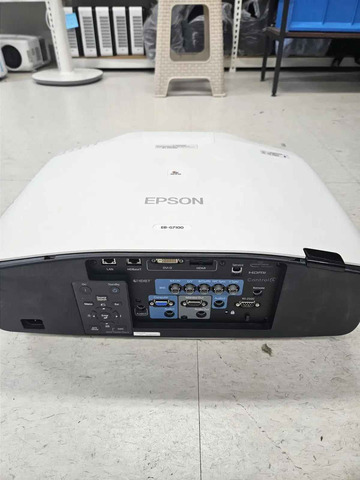 EPSON EB-G7400 프로젝터 판매합니다.