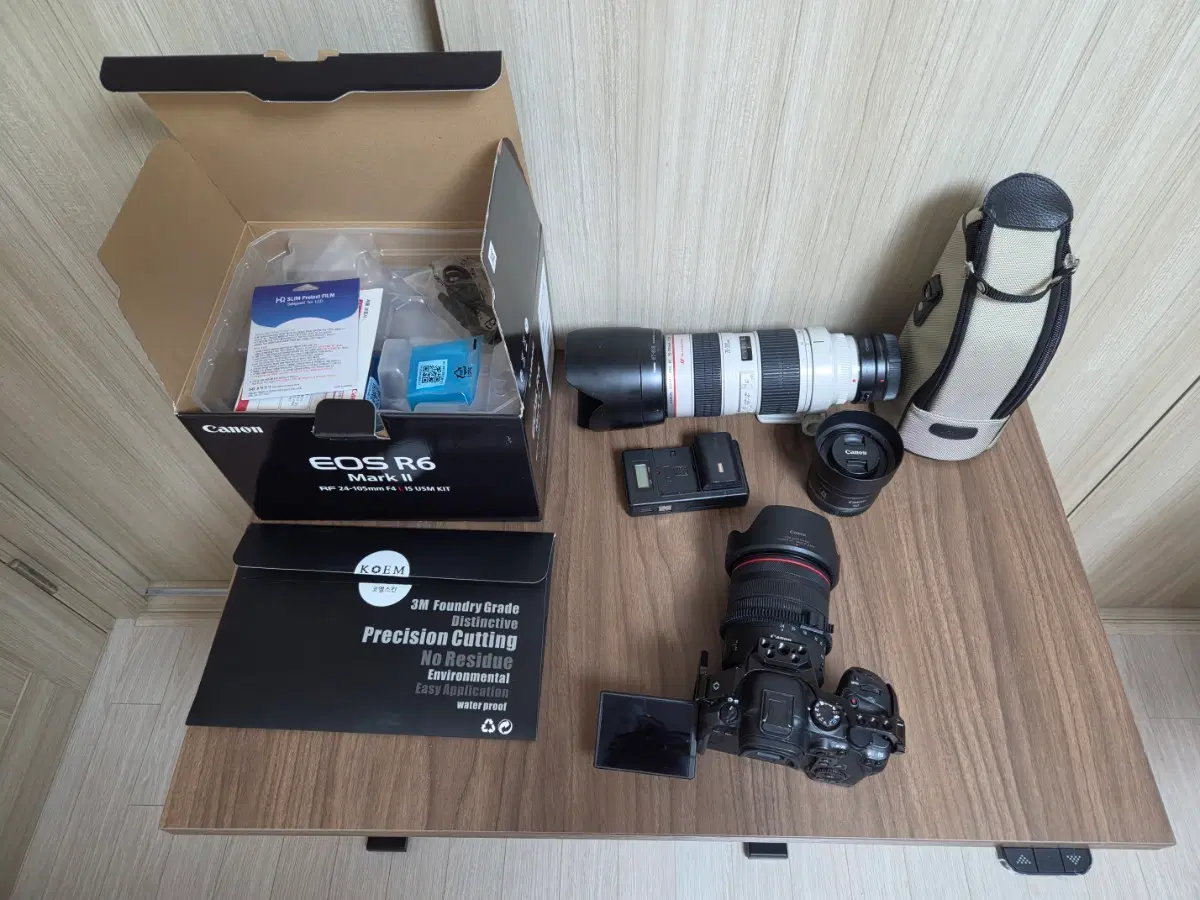 캐논 EOS R6 Mark II 24-105 F4 L 번들킷 + 렌즈 2종 일괄 판매합니다.