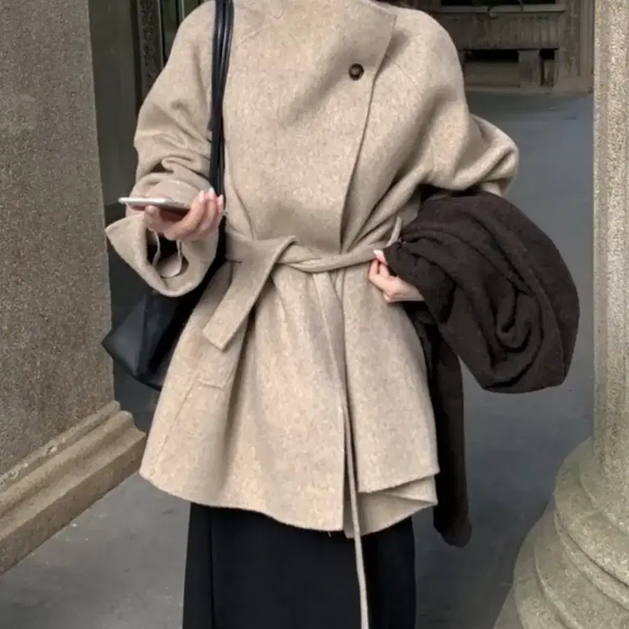 새상품) 히니크 노엘린 하이넥 숏 핸드메이드 코트