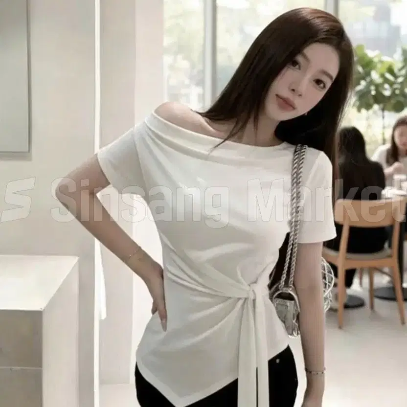 [빠른발송] 로얄블루t 바배 여름 캐주얼룩 원오프숄더 반팔티셔츠 슬림 럭