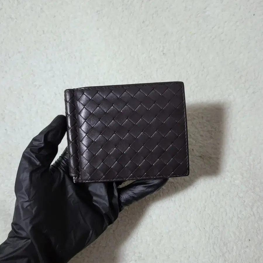 [신형] 보테가베네타 인트레치아토 머니 클립 반지갑