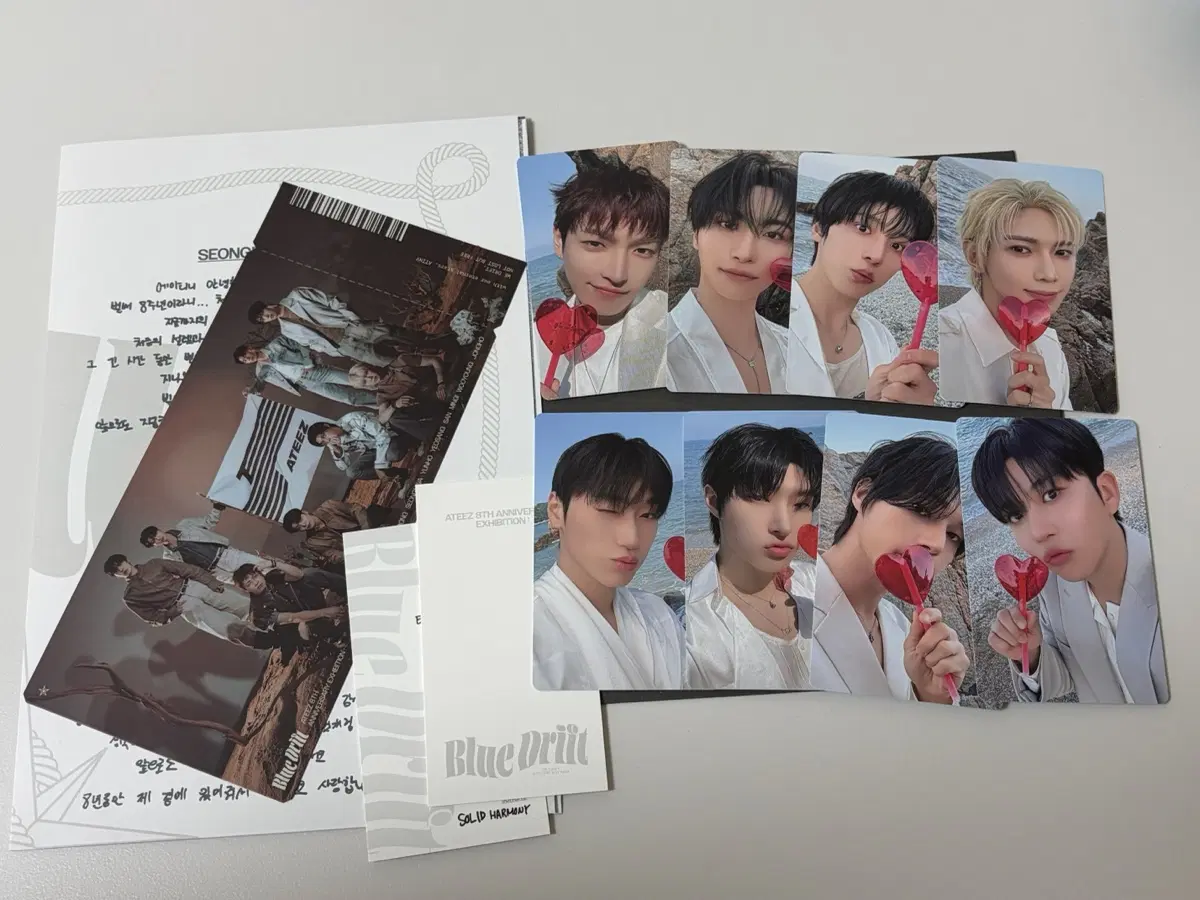 에이티즈 8주년 전시회 웰컴 키트 입장 특전 포카 세트 Blue drift ateez 8th exhibition