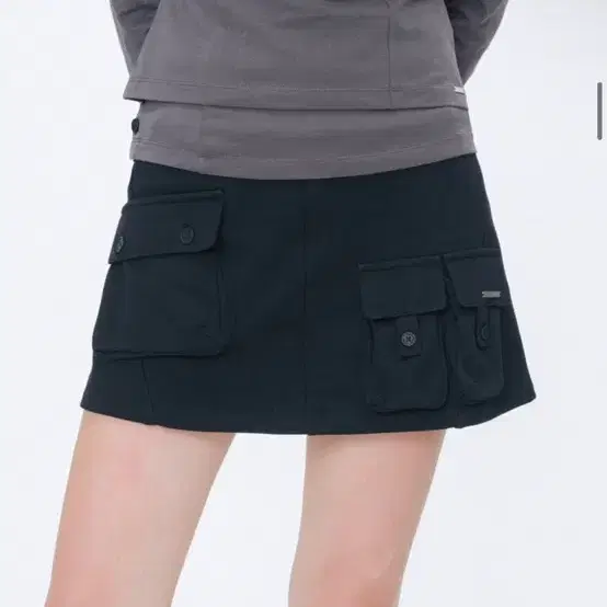 미세키서울 Multi pocket mini skirt BLACK