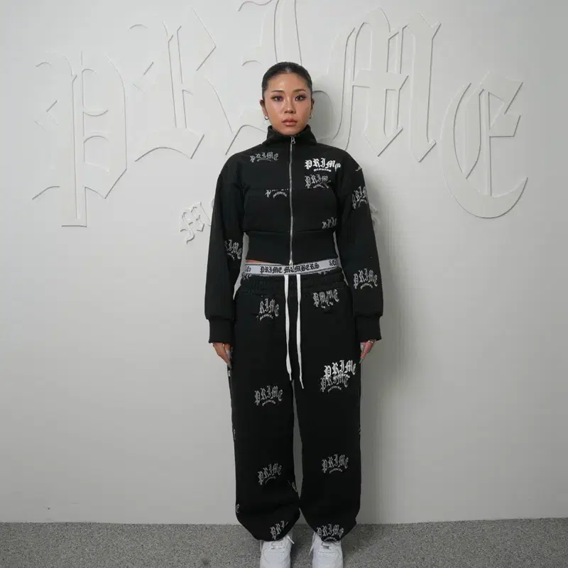 프라임멤버스 Jacquard Semi Joggers & Crop Zip-Up Black Black 자카드 셋업 집업 팬츠