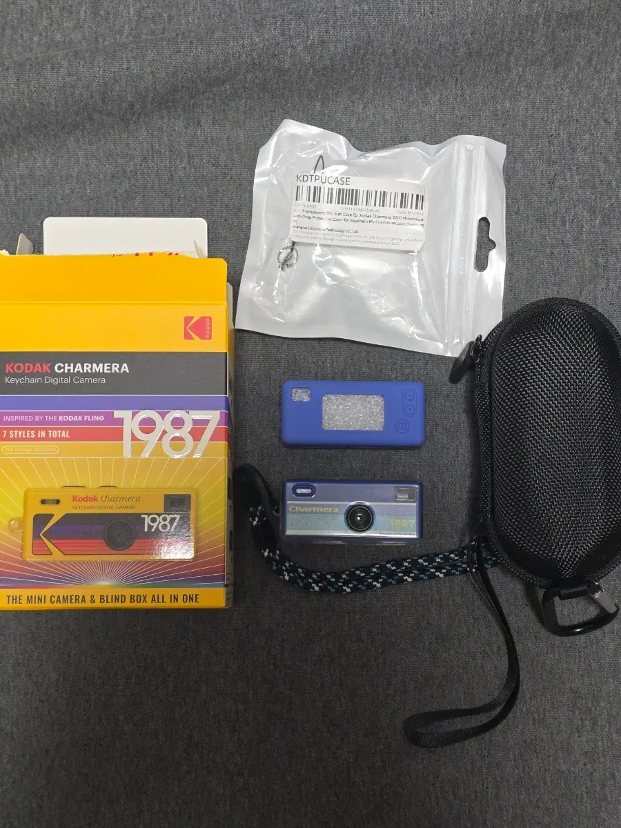 코닥차메라(SD 8gb+스트랩+풀커버케이스 등)