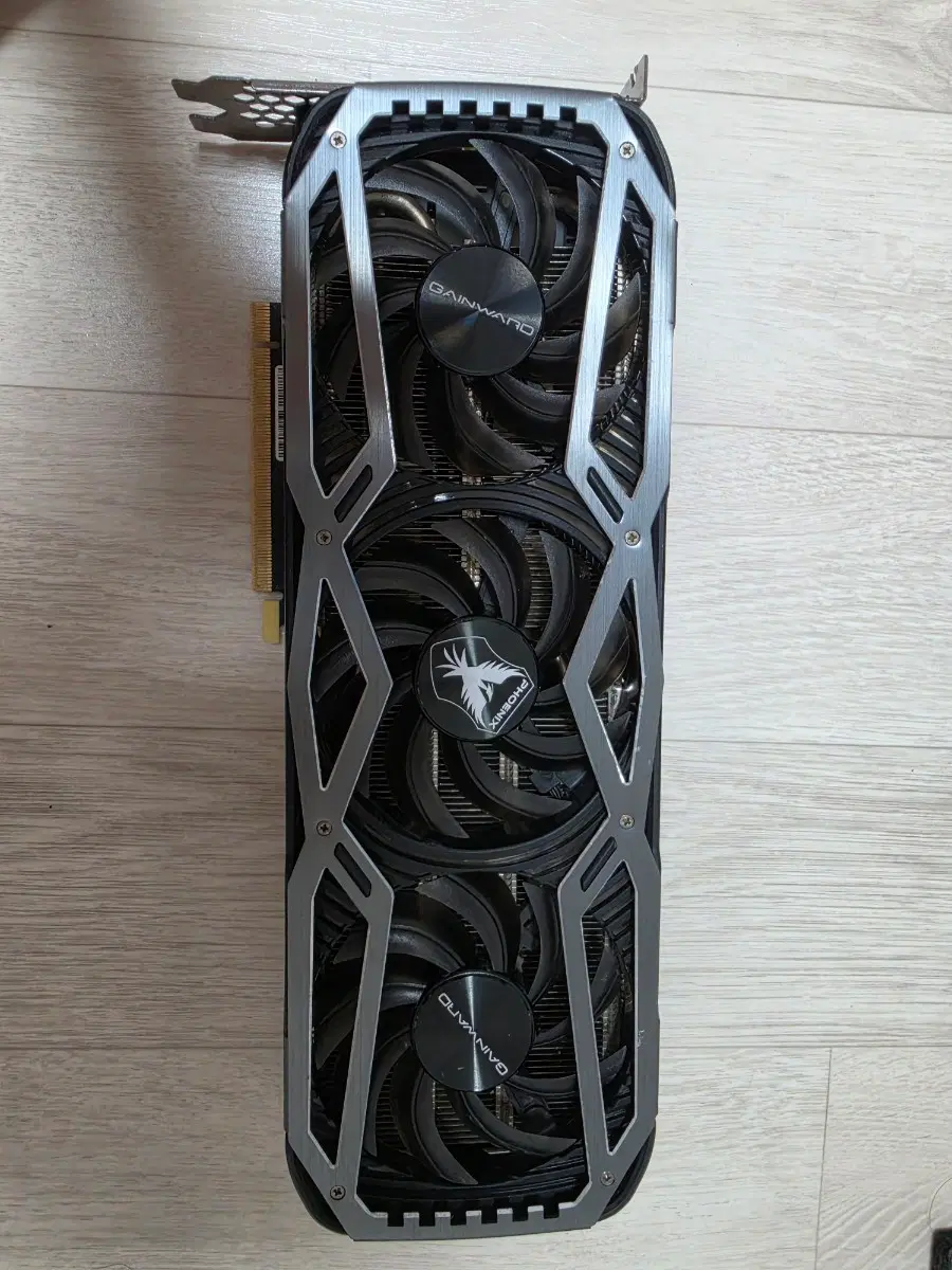 GAINWARD PHOENIX RTX 3070 8GB 3팬 그래픽카드 팝니다.