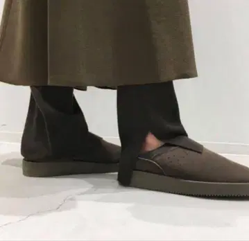 라빠르망 별주 SUICOKE 스이콕 무통 사보 브라운