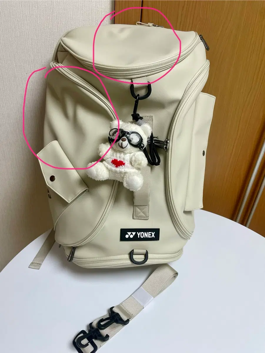 요넥스 배드민턴 백팩 화이트