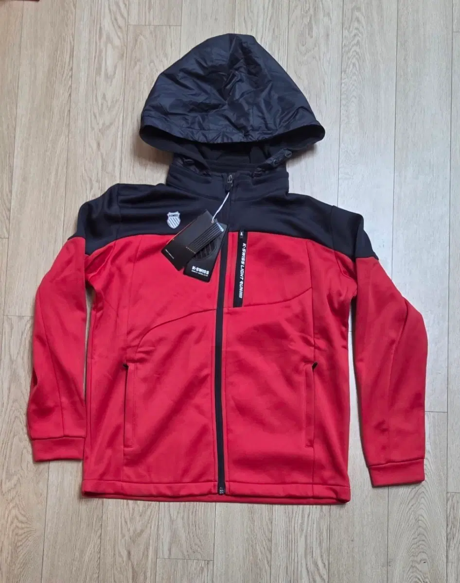 미사용 케이스위스 KSWISS 아동용 봄가을 후드 집업 160사이즈 서비스로 파워레인저 다이노2 썬캡 모자