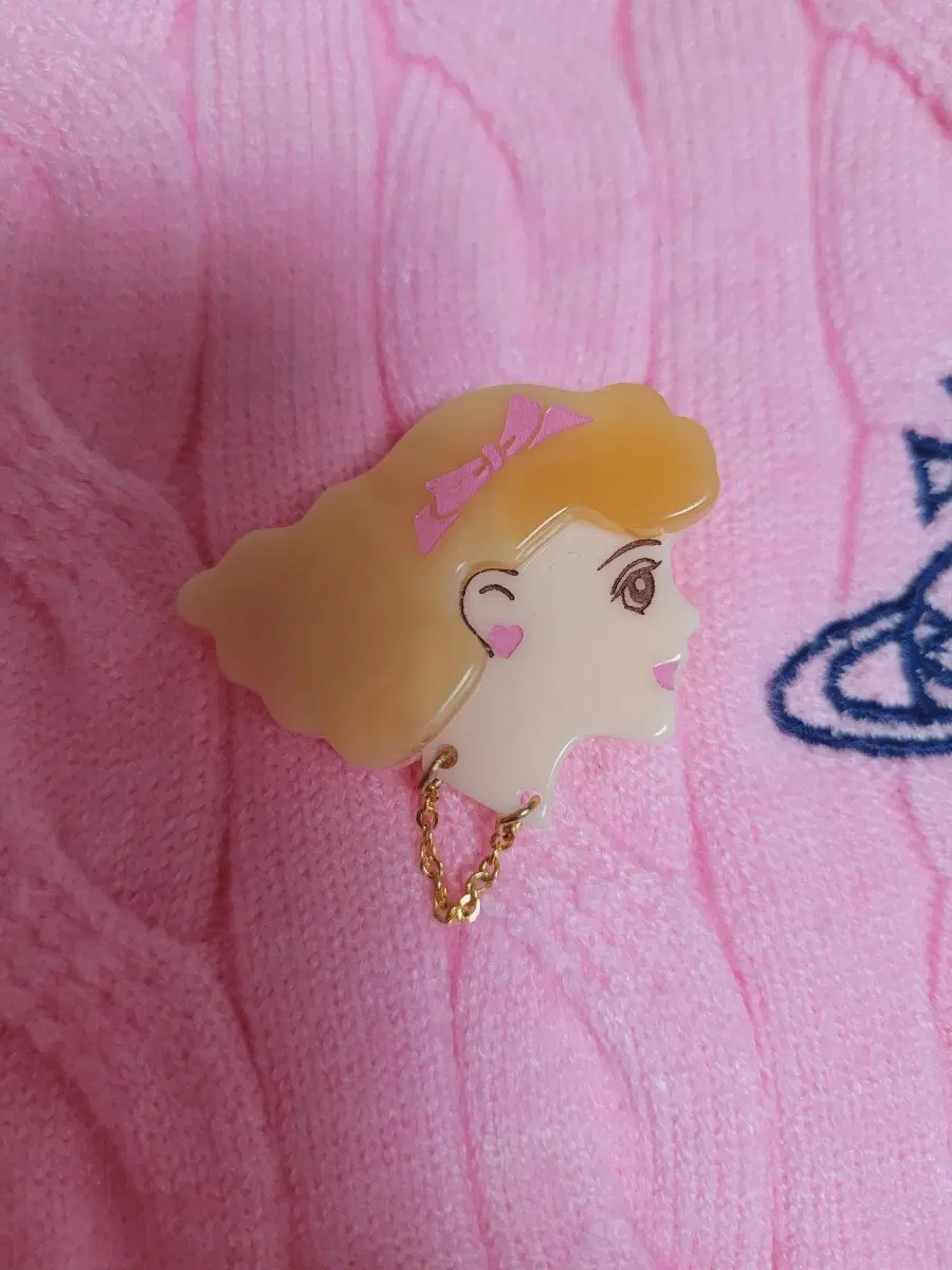 수입 팬시모아 소녀 한정판 브로치