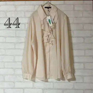 택 포함 새상품 뱅두 오토브르 프릴 블라우스 크림색 44