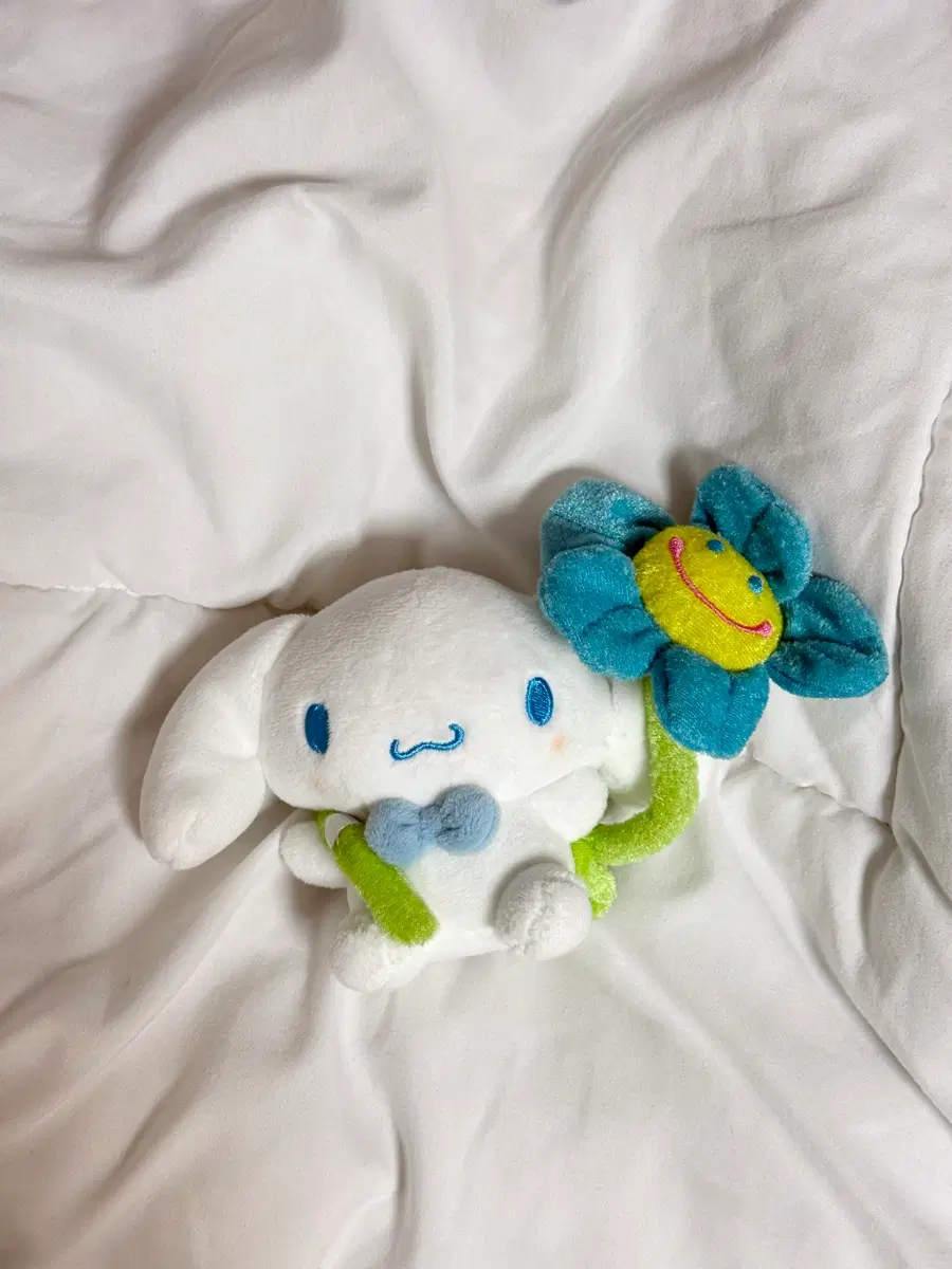 시나모롤 꽃 인형