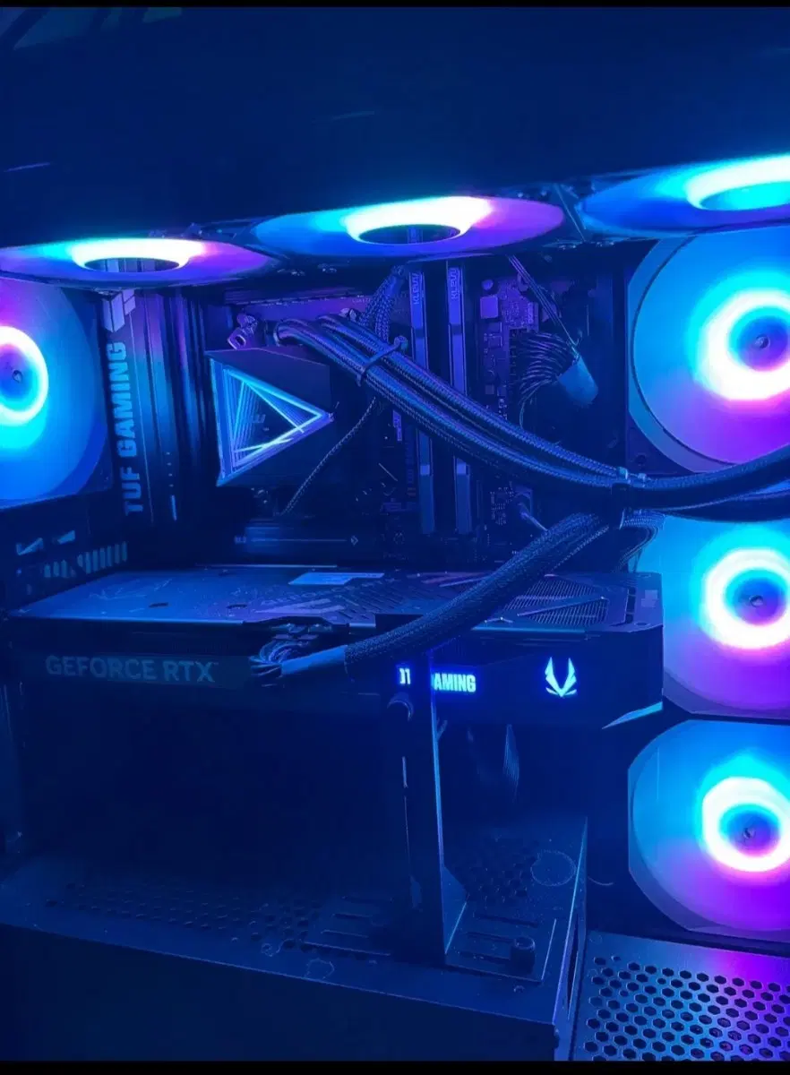 9800X3D 5070 게이밍컴퓨터