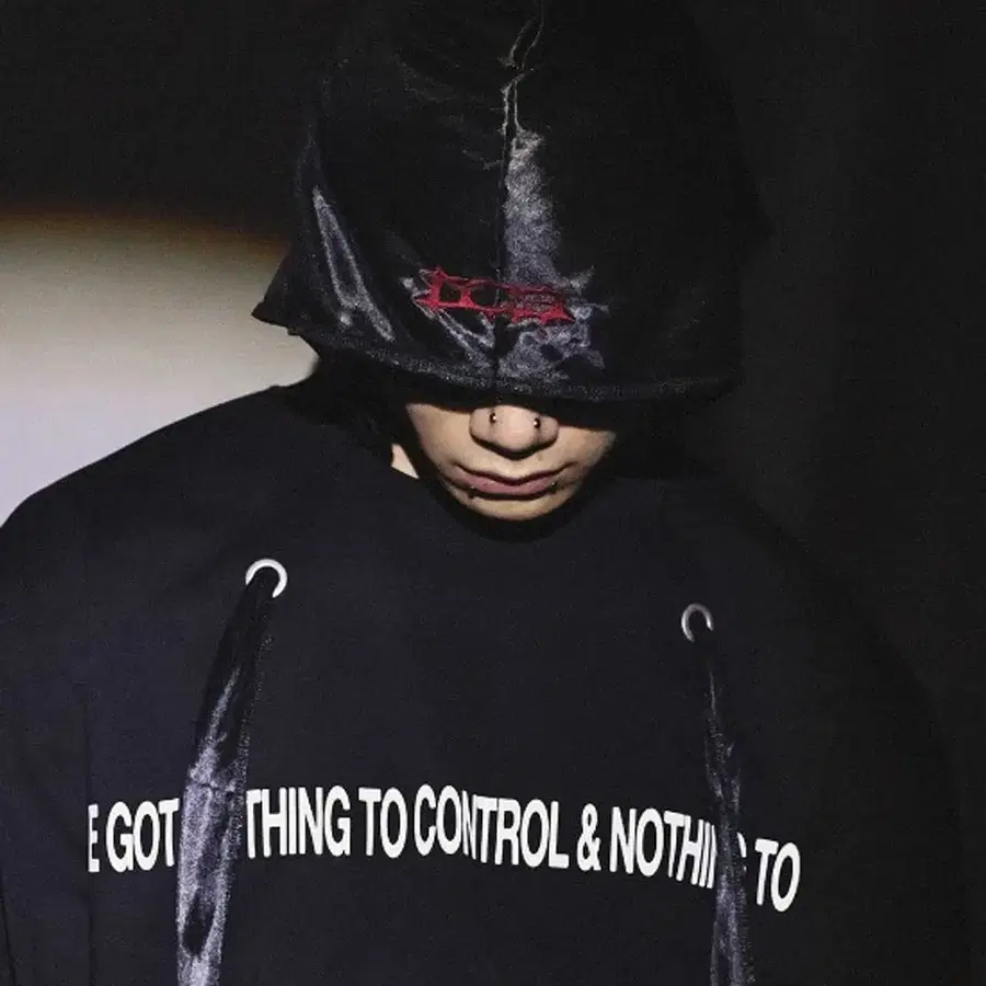 LCE 블랙 로고 자수 듀라그