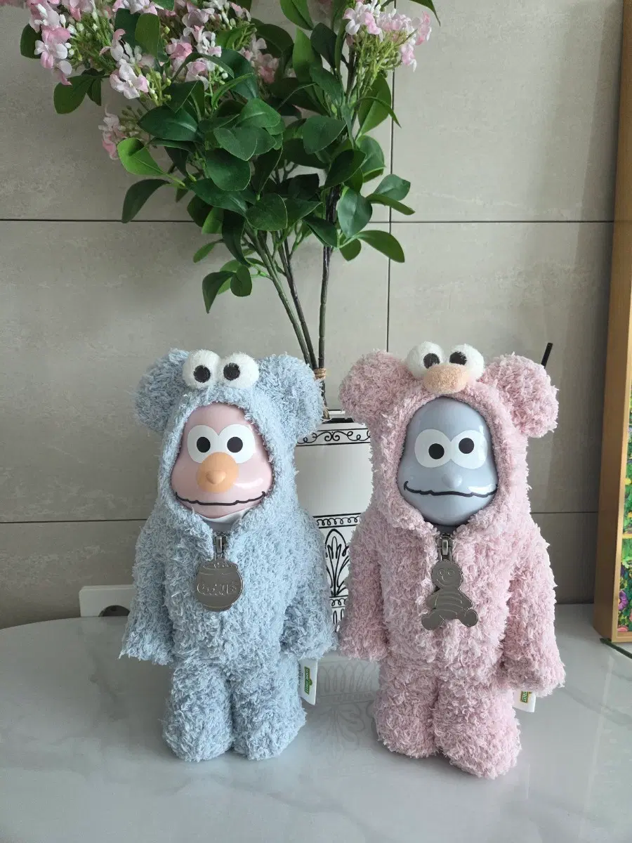 베어브릭 세서미스트리트 X 젤라또피케 콜라보 엘모+쿠몬(쿠키몬스터) 팝니다.