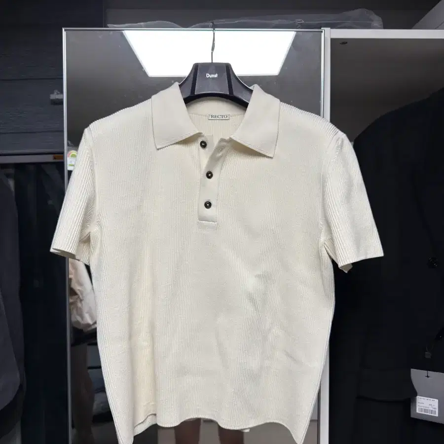 [새상품급] 렉토 25ss 컴팩트 카라 니트 아이보리 클래식 폴로 M