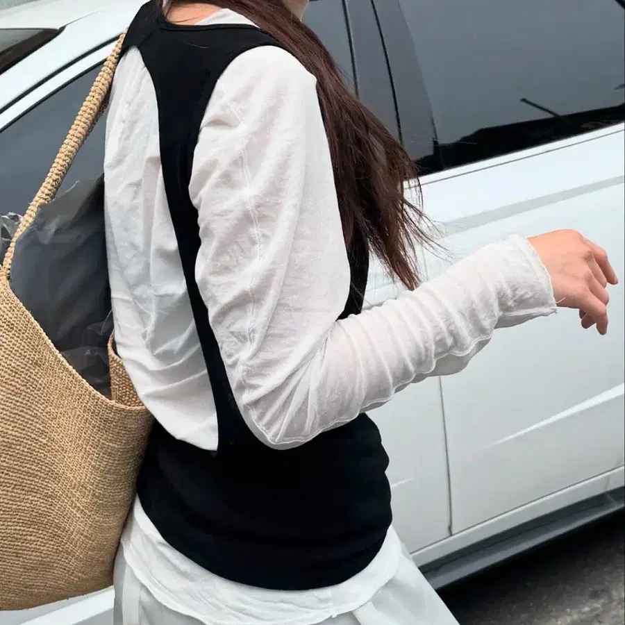 새상품) 오브헤덴 라운드 로우컷 탑